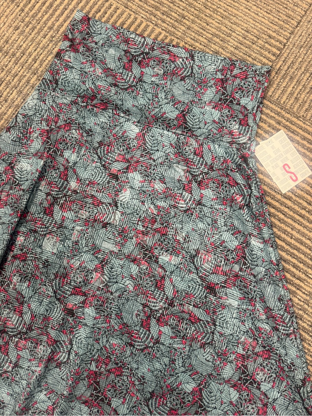 NWT LuLaRoe Maxi Steele Magenta Floral Print Skirt Sz small